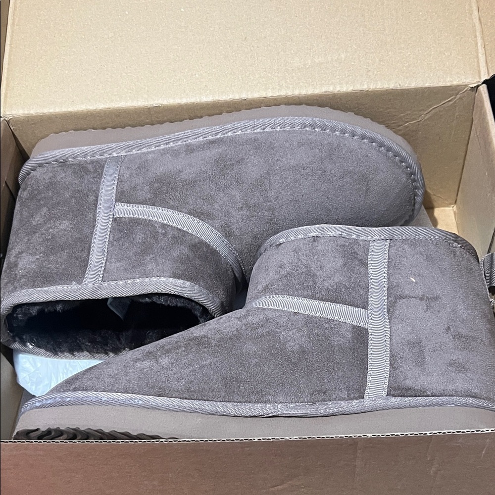 Women's brown Suede Ankle Booties  Sz 9 NWT